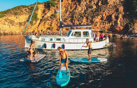 Motorboat Luxury Mallorquin Llaut Private Dining available on board 220hp