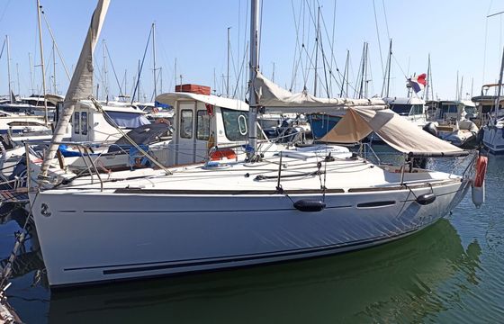 Sailboat Beneteau First 21.7 6.5m