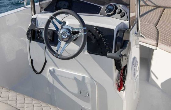 Motorboat Cayman Deluxe 150hp