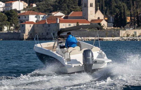 Motorboat Cayman Deluxe 150hp