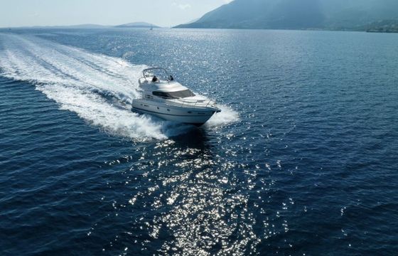 Motor yacht Cranchi 48 Flybridge 1000hp