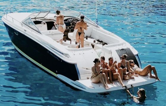 Motorboat Regal 3350 800hp