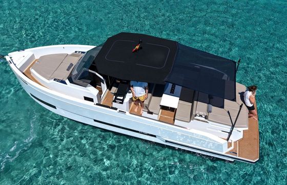 Motorboat De Antonio D32 600hp