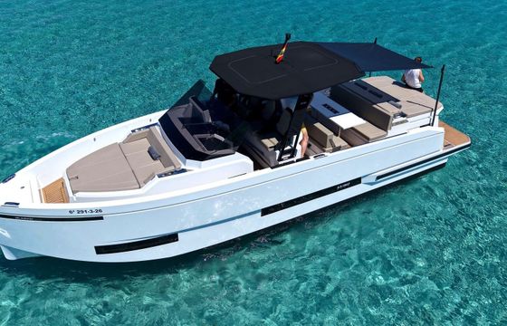 Motorboat De Antonio D32 600hp
