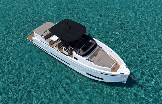 Motorboat De Antonio D32 600hp
