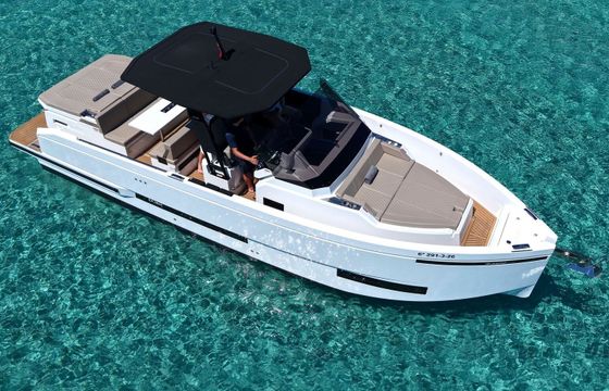 Motorboat De Antonio D32 600hp