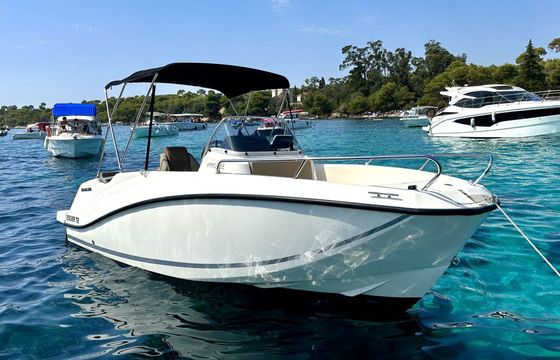 Motorboat Quicksilver Activ 555 Open 115hp