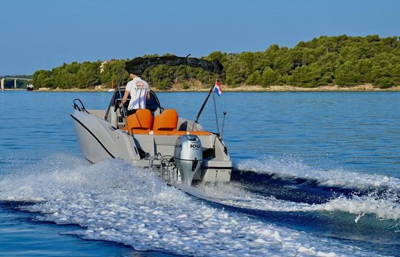 Motorboat Quicksilver Activ 555 Open LIMITED EDITION 100hp