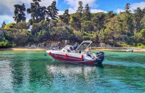 Motorboat Beneteau 750 Flyer Sundeck 300hp