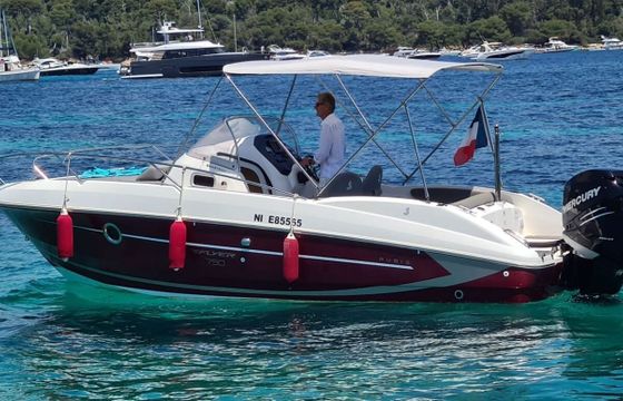 Motorboat Beneteau 750 Flyer Sundeck 300hp