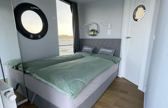 Houseboat La Mare Apart LL 2hp