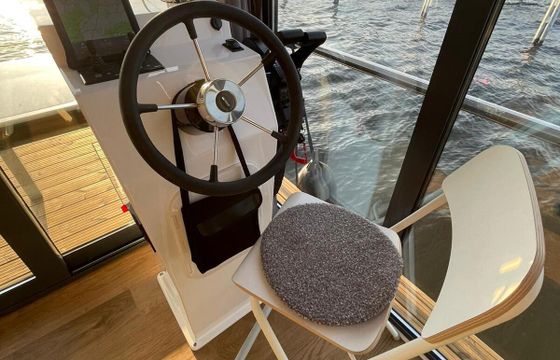 Houseboat La Mare Apart LL 2hp