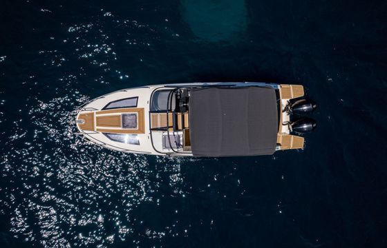 Motorboat Quicksilver Activ 805 Sundeck 200hp
