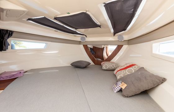 Motorboat Quicksilver Activ 805 Sundeck 200hp