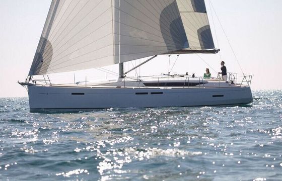 Sailboat Jeanneau Sun Odyssey 449 13.76m