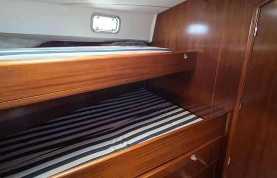 Sailboat Beneteau Oceanis 40 11.99m
