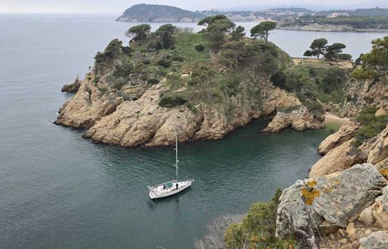 Sailboat Beneteau Oceanis 40 11.99m