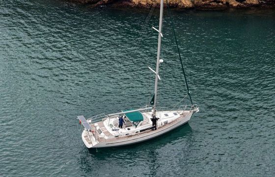 Sailboat Beneteau Oceanis 40 11.99m