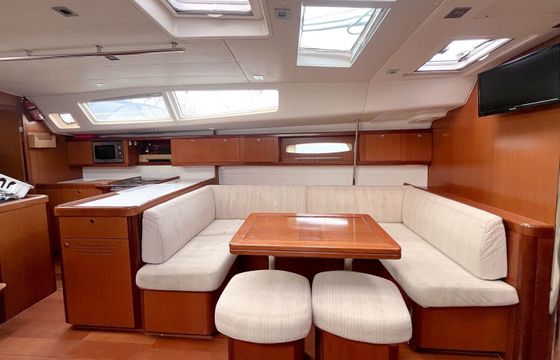 Sailboat Beneteau OCEANIS 50 - CA (3D-0C) 14m