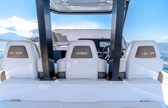 Motorboat Salpa Avant-garde 600hp