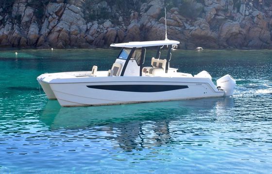 Motorboat Aquila Aquila 28 200hp