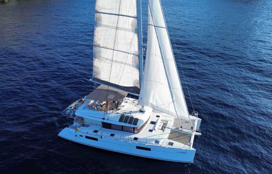 Catamaran Lagoon 560 S2 FULL EQUIPE LUXE 17m