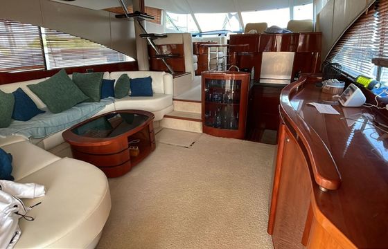 Motor yacht Fairline Squadron 58 1400hp
