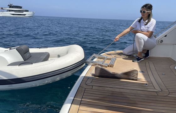 Motor yacht Fairline Squadron 58 1400hp