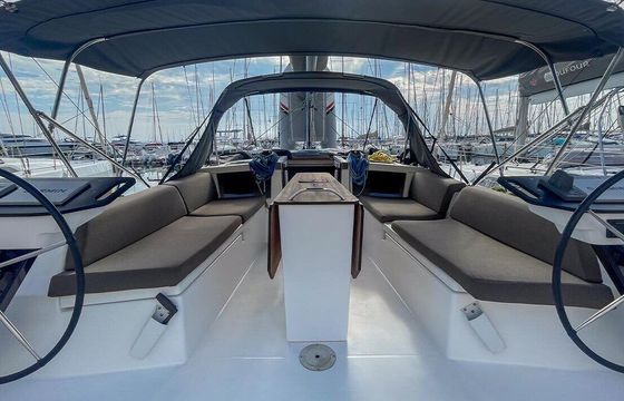 Sailboat 3 DUFOUR 41 - KE (3D/2C/0P) 12m