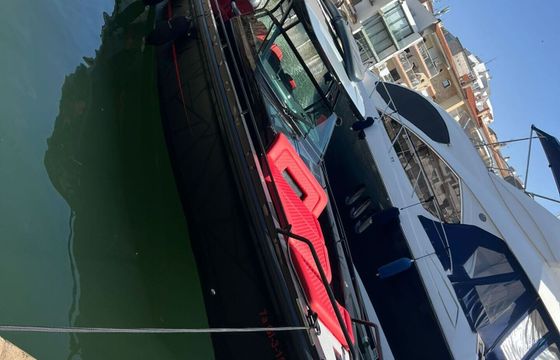 Motorboat Axopar 37 st 700hp