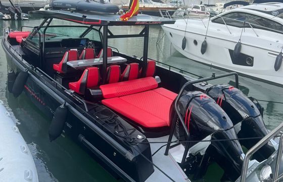 Motorboat Axopar 37 st 700hp
