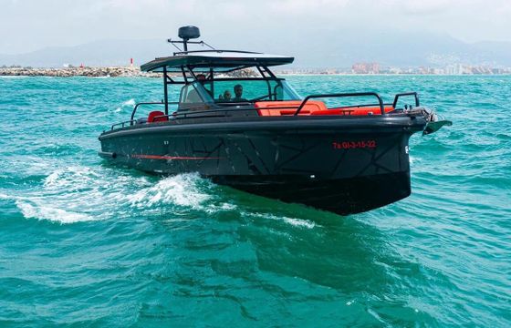 Motorboat Axopar 37 st 700hp