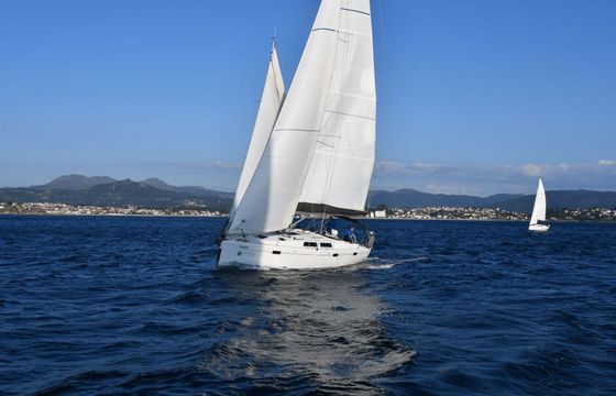 Sailboat Hanse Hanse 415 12m