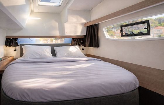 Catamaran Fountaine Pajot Isla 40 11.93m