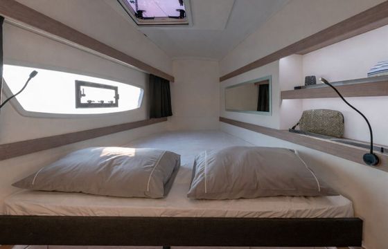 Catamaran Fountaine Pajot Isla 40 11.93m
