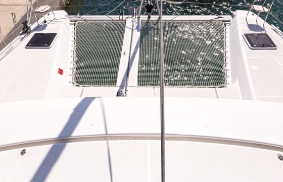 Catamaran LAGOON 42 (Refit 2022) 13m