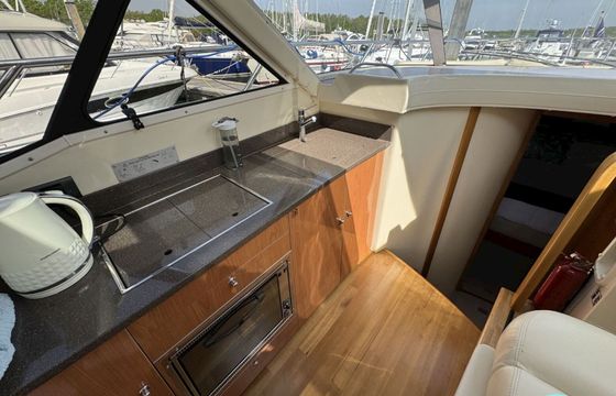Motorboat Regal 3860 800hp