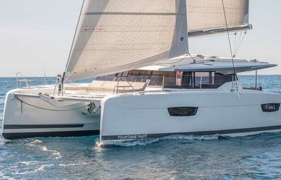 Catamaran Fountaine Pajot Astrea 42 with watermaker 12.58m