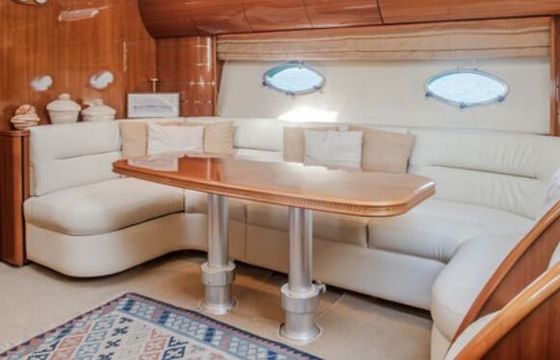 Motorboat Princess V50 1030hp