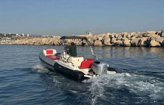 RIB Prua al vento Thor 7 300hp