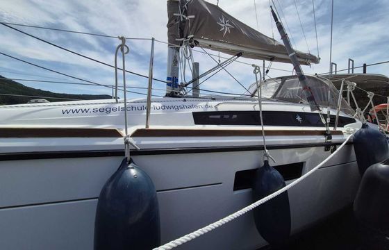 Sailboat Sun Odyssey 349 10.34m