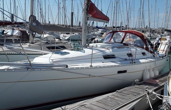 Sailboat Beneteau Oceanis 311 clipper 9.5m