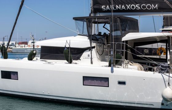 Sailboat Lagoon Lagoon 42 12m