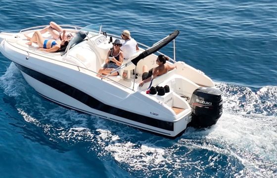 Motorboat Rio 650 day cruiser 150hp
