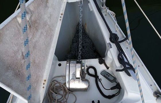 Sailboat Beneteau Oceanis 31 9.6m