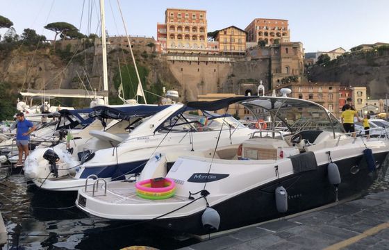 Motorboat Mano Marine GS 37 640hp