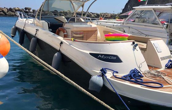 Motorboat Mano Marine GS 37 640hp