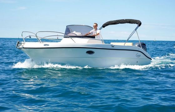 Motorboat Gaia 22 Walkaround 140hp