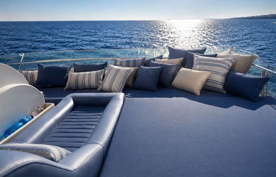 Motor yacht Ferreti 70 3000hp