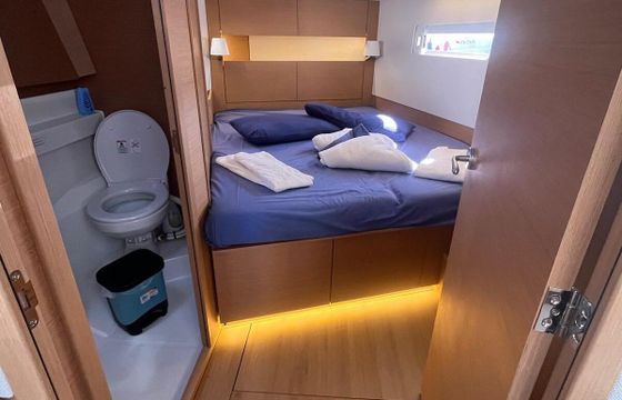 Sailboat Jeanneau Sun Odyssey 410 12.95m